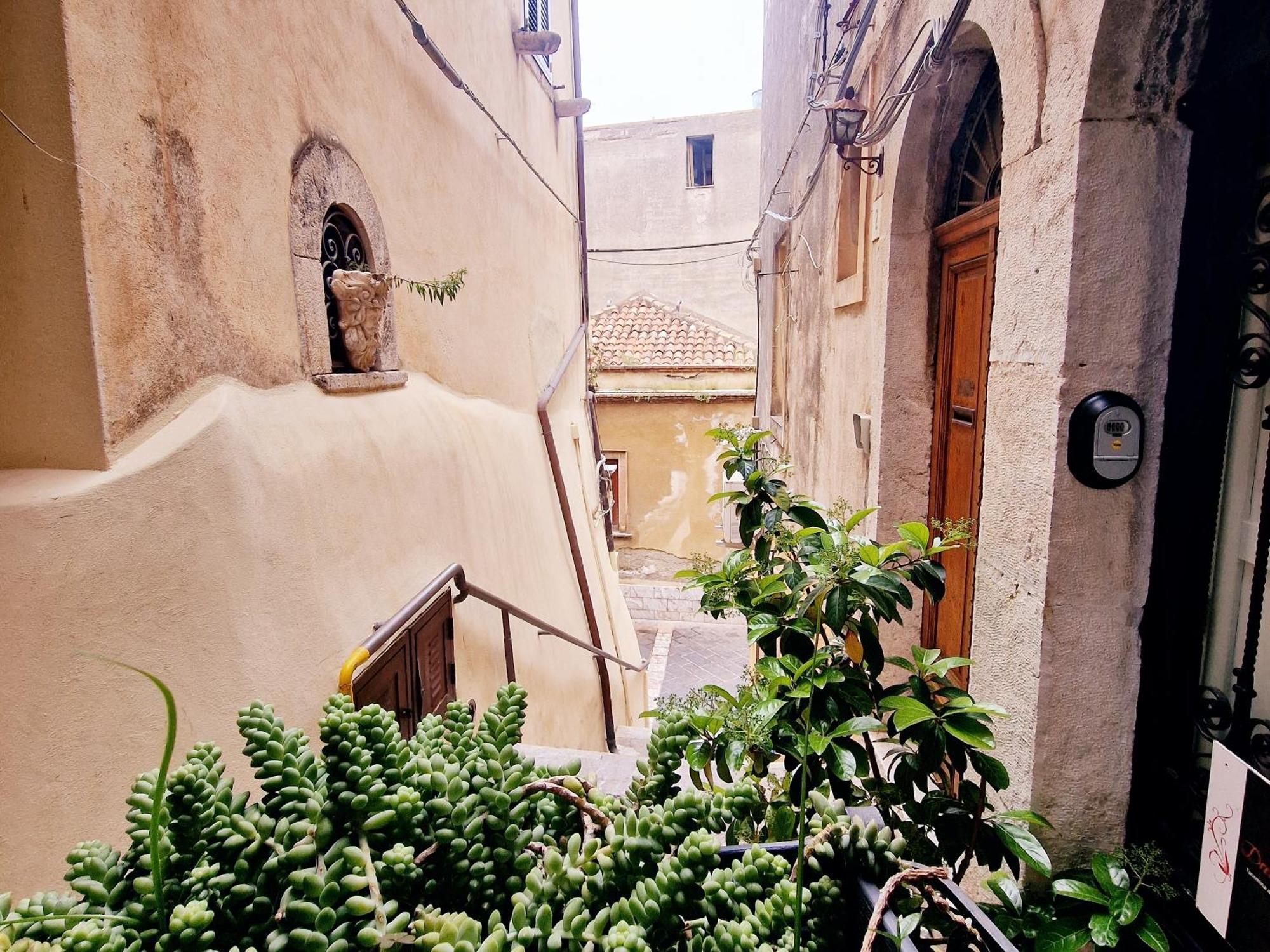 Donna Rosa - Main Avenue Vila Taormina Exterior foto